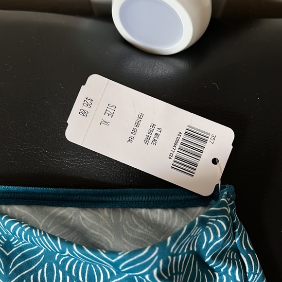 Beautiful never use still have tag on - Picture 3 of 5